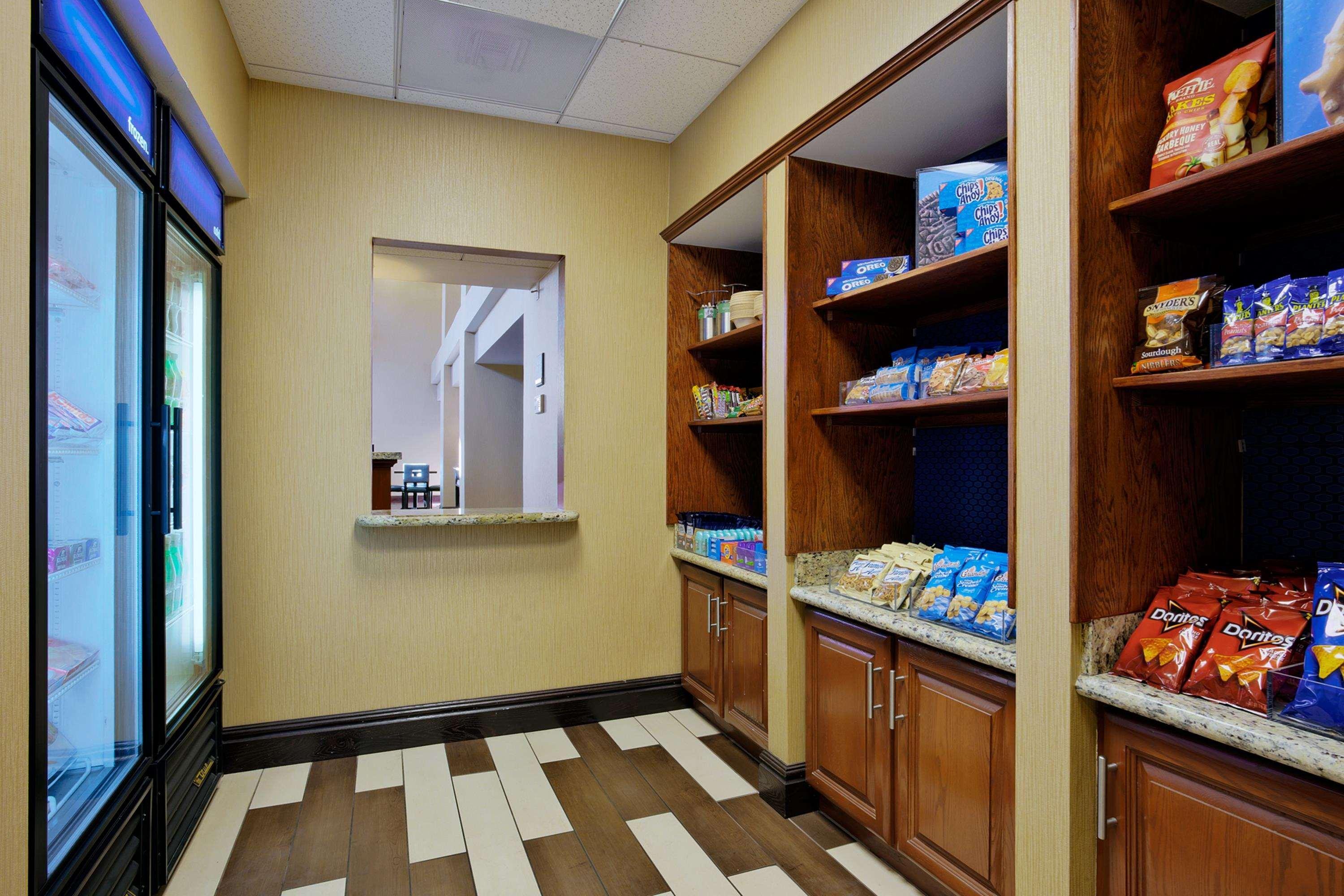 Hotel Hampton & Arroyo Grande