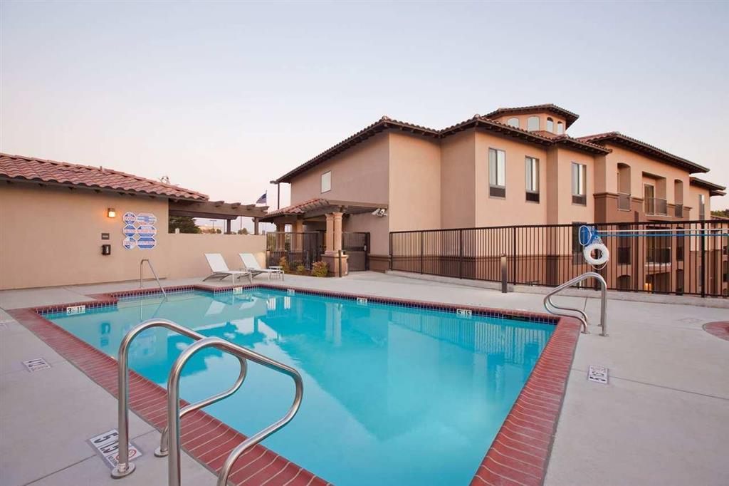 Hampton Inn&suites 3*