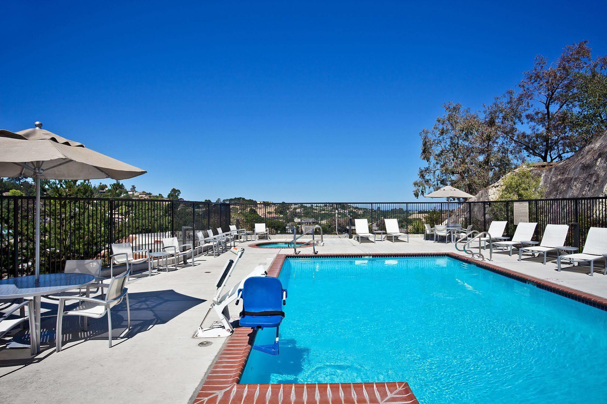 Hampton Inn&suites Hotel 3*