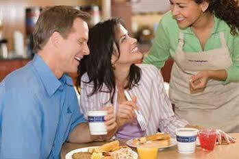 Hampton Inn&suites Hotel 3*