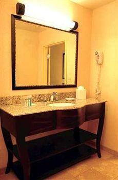 Hotel Hampton &